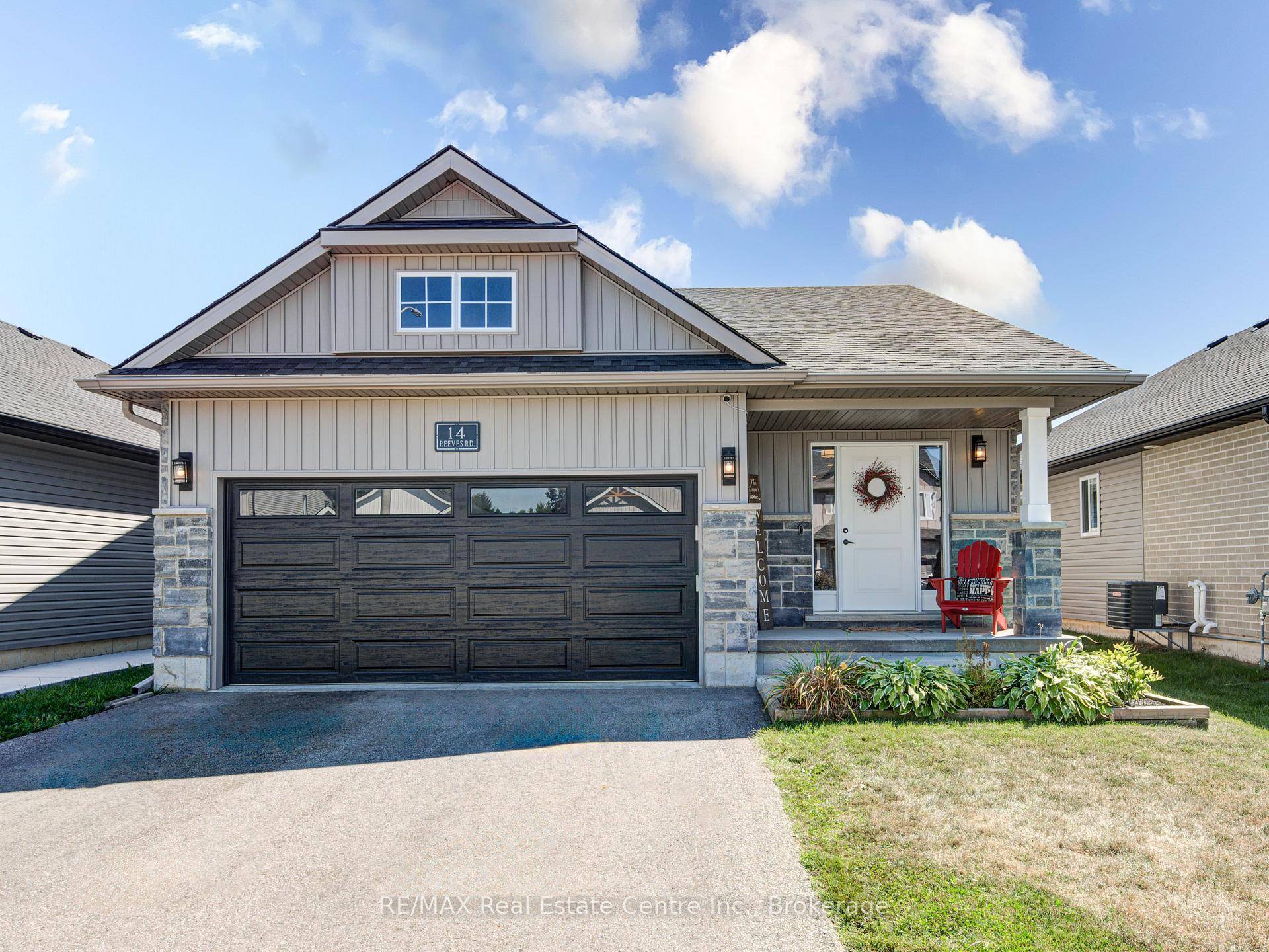 Stunning Bungalow in Golf Estates The Logan Model.