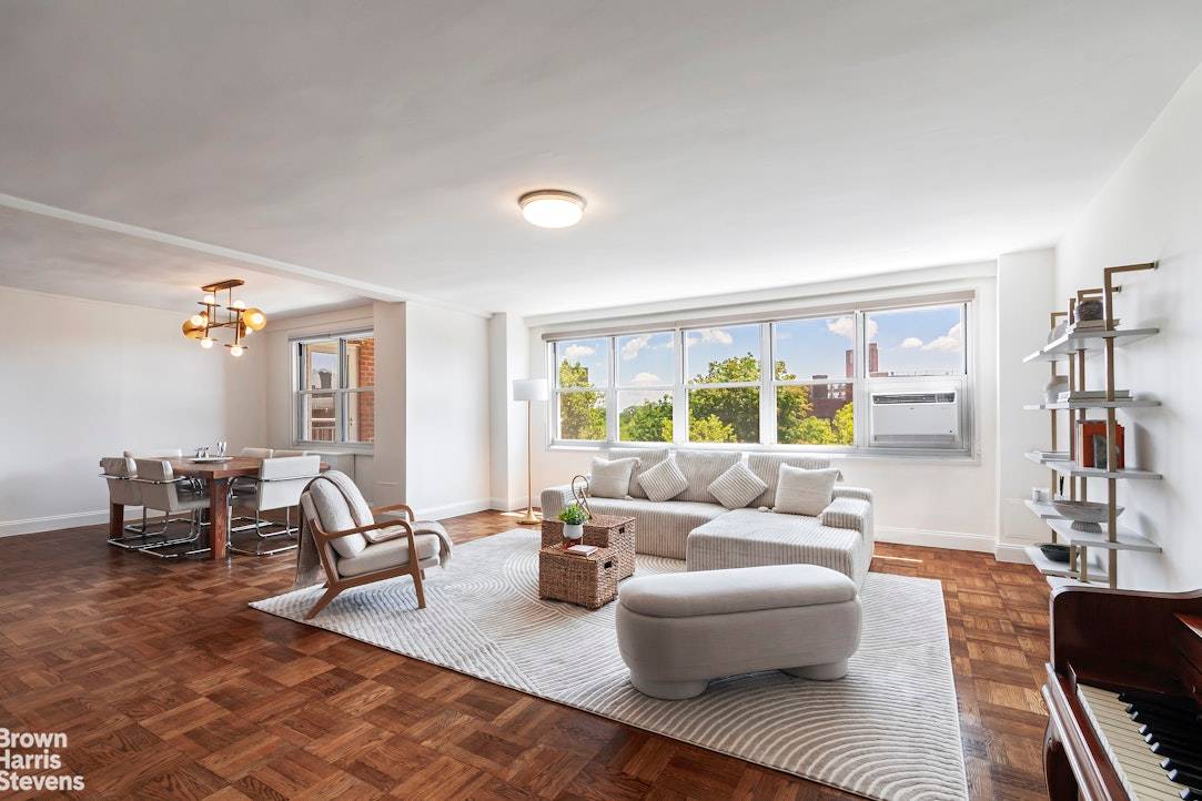 Sprawling, sun filled and MOVE IN READY !