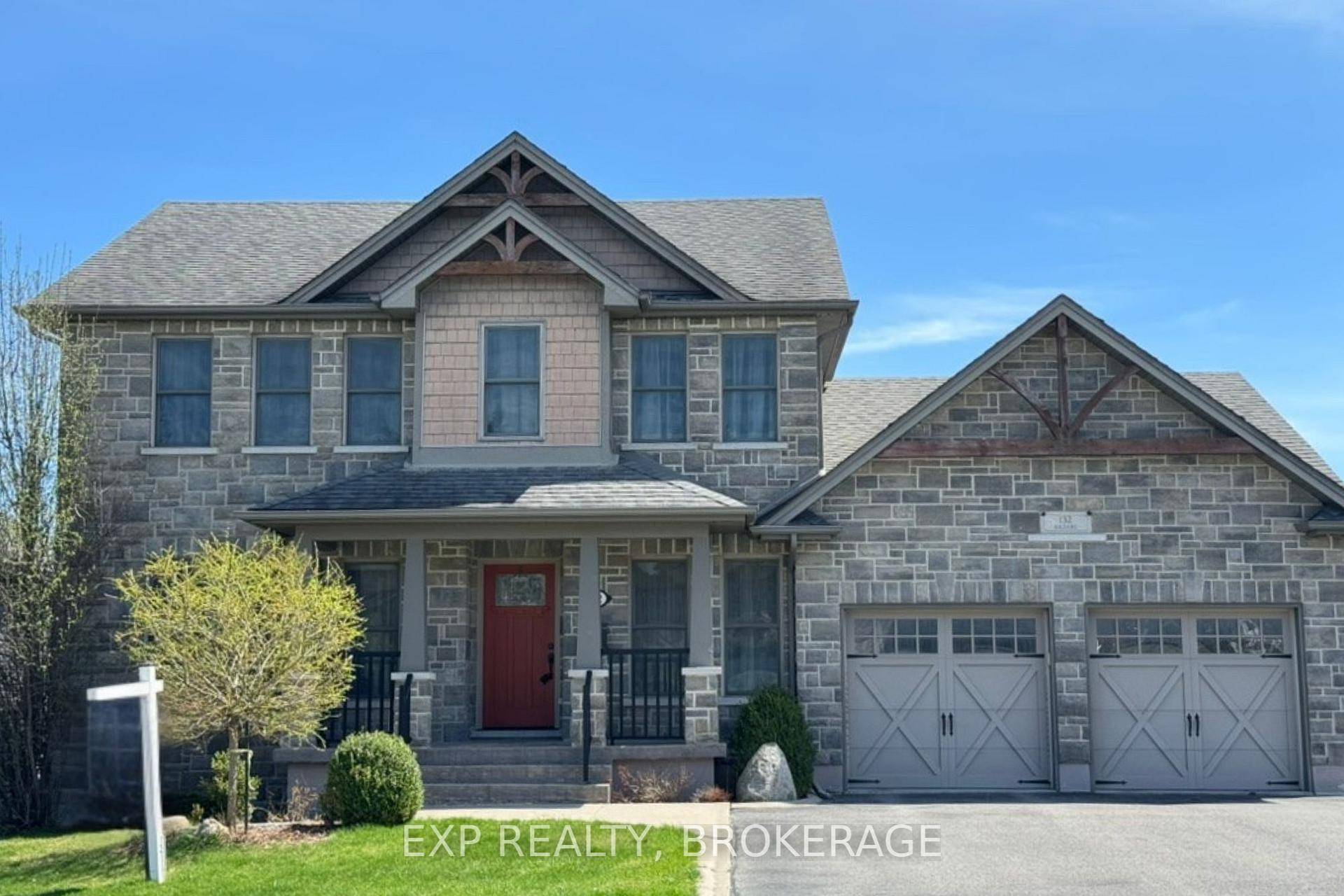 Welcome to this stunning two storey home, one of the most beautiful residences in Amherstview, featuring an elegant exterior combination of stone and vinyl siding.
