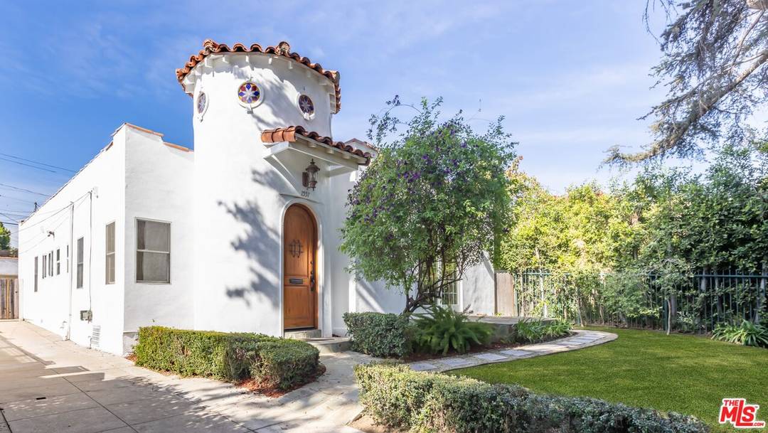 1557 N Stanley Ave 3BR Hollywood Hills East La