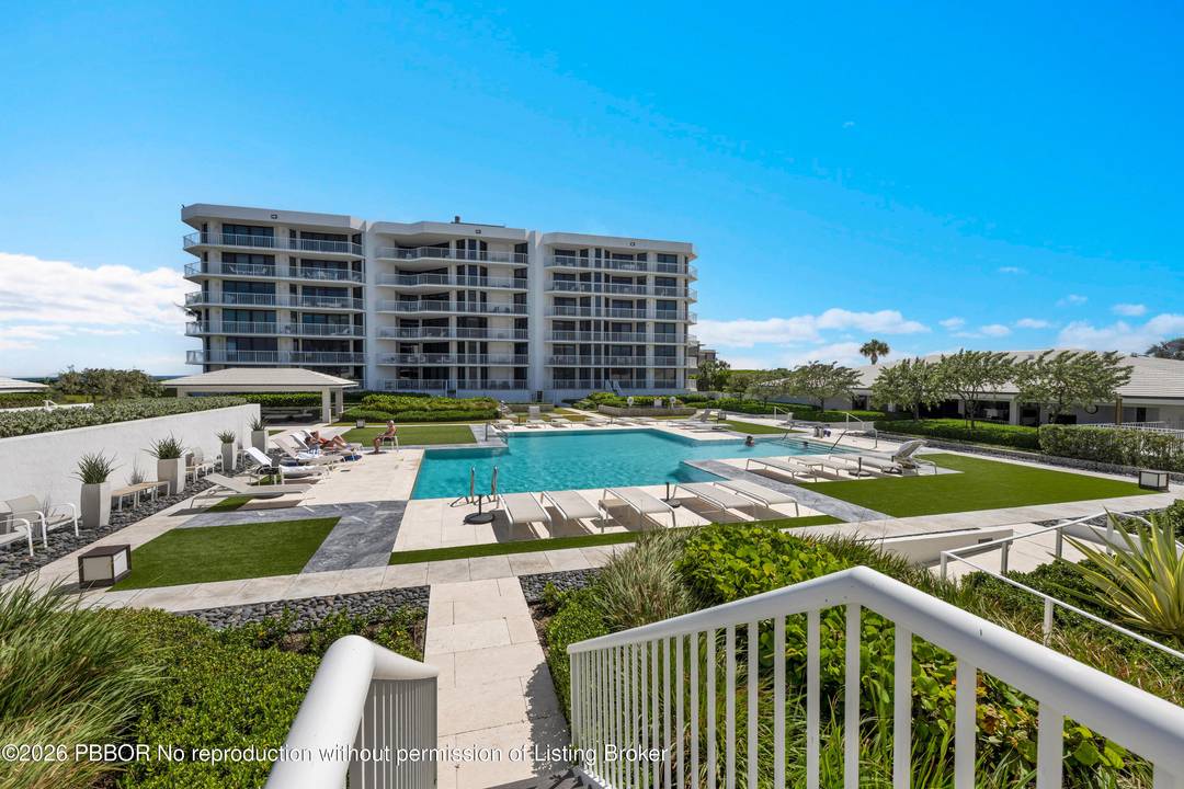 This spacious 2 Bedroom en suite is an exceptional blend of luxury, comfort and resort style living.