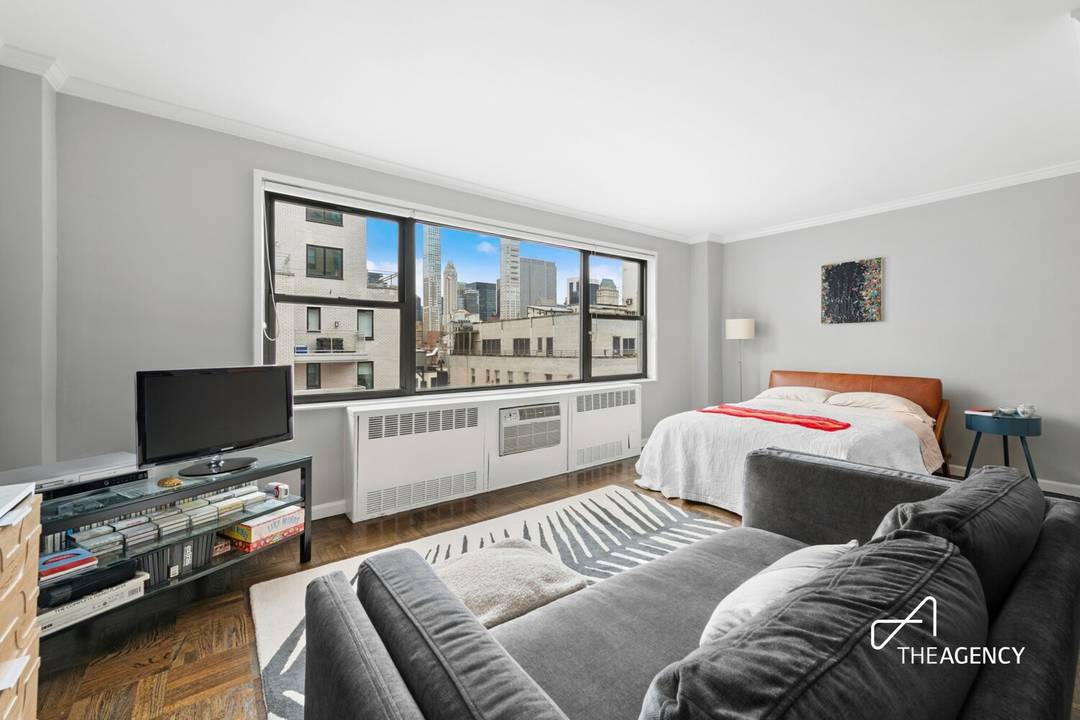 Welcome to Residence 14B at 167 East 67th Street a bright and spacious alcove studio in the heart of the Upper East Side.