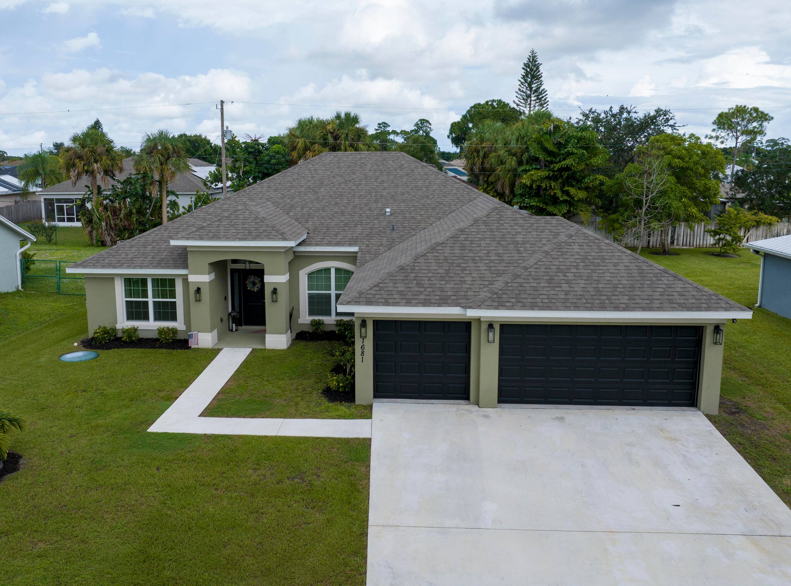 LARGE 4 3 3 PLUS Den in West Port Saint Lucie !