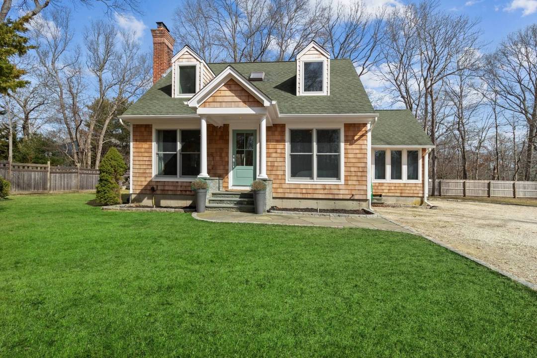 East Hampton Springs Retreat