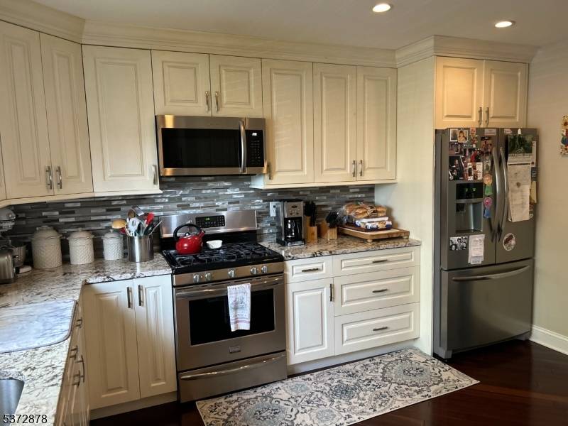 Wildflower Ln Hillsborough Twp. New Jersey Single-Family