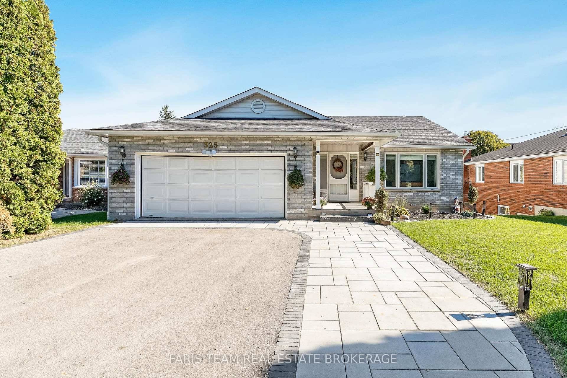 Top 5 Reasons You Will Love This Home 1 Established on the highly desirable Brewery Lane, this home backs onto Leacock Retirement Village and is just a short stroll to ...