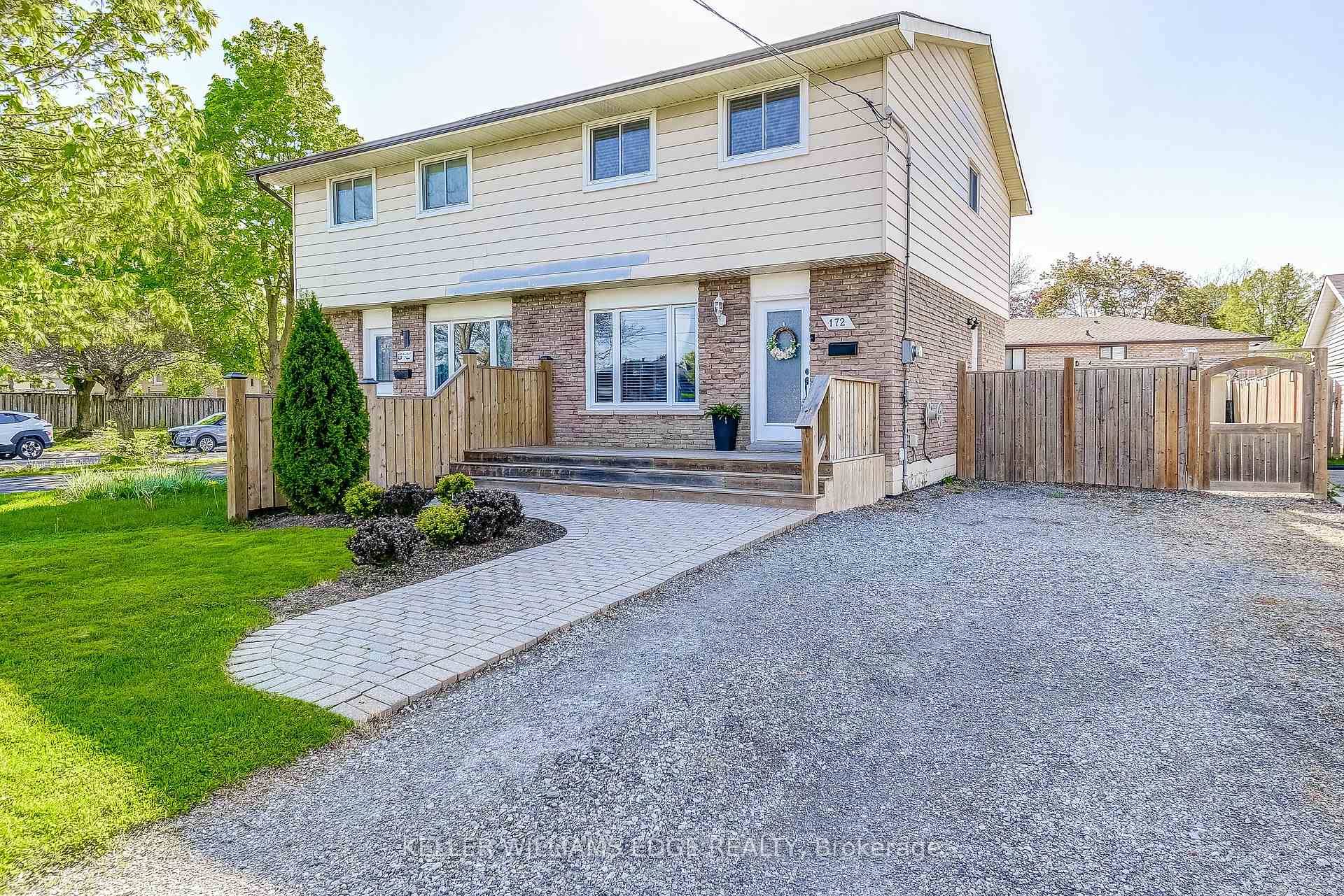 Stylish, Spacious, and Move In Ready !