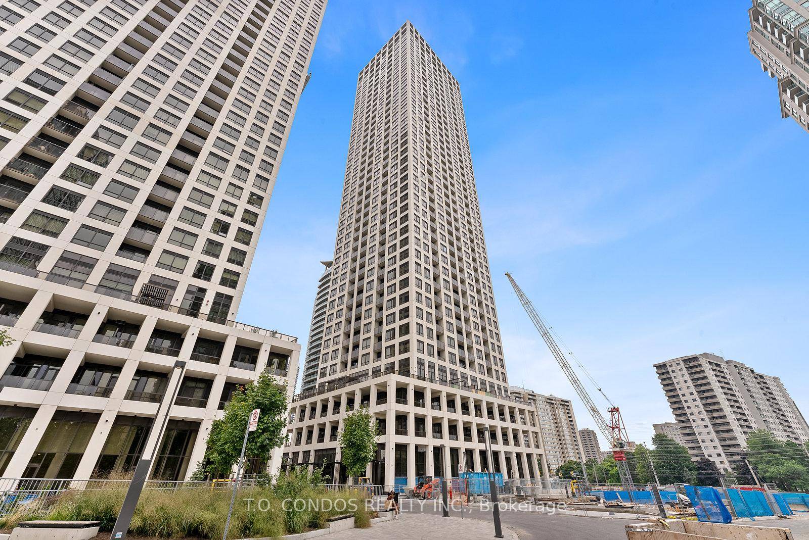 Edge Towers, 1 Bedroom Den Locker Parking Balcony and 2 washrooms Unit In Downtown Mississauga.