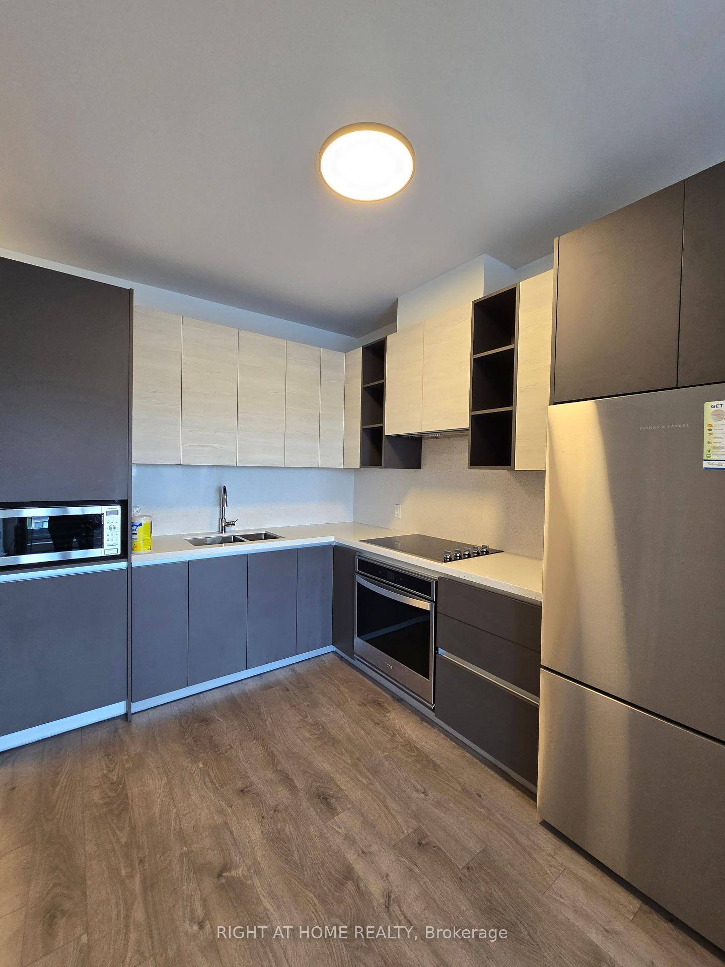 Beautiful, Bright, And Well Maintained 1 Bedroom Plus Den W Beautiful Unobstructed and Lush North View amp ; Balcony.