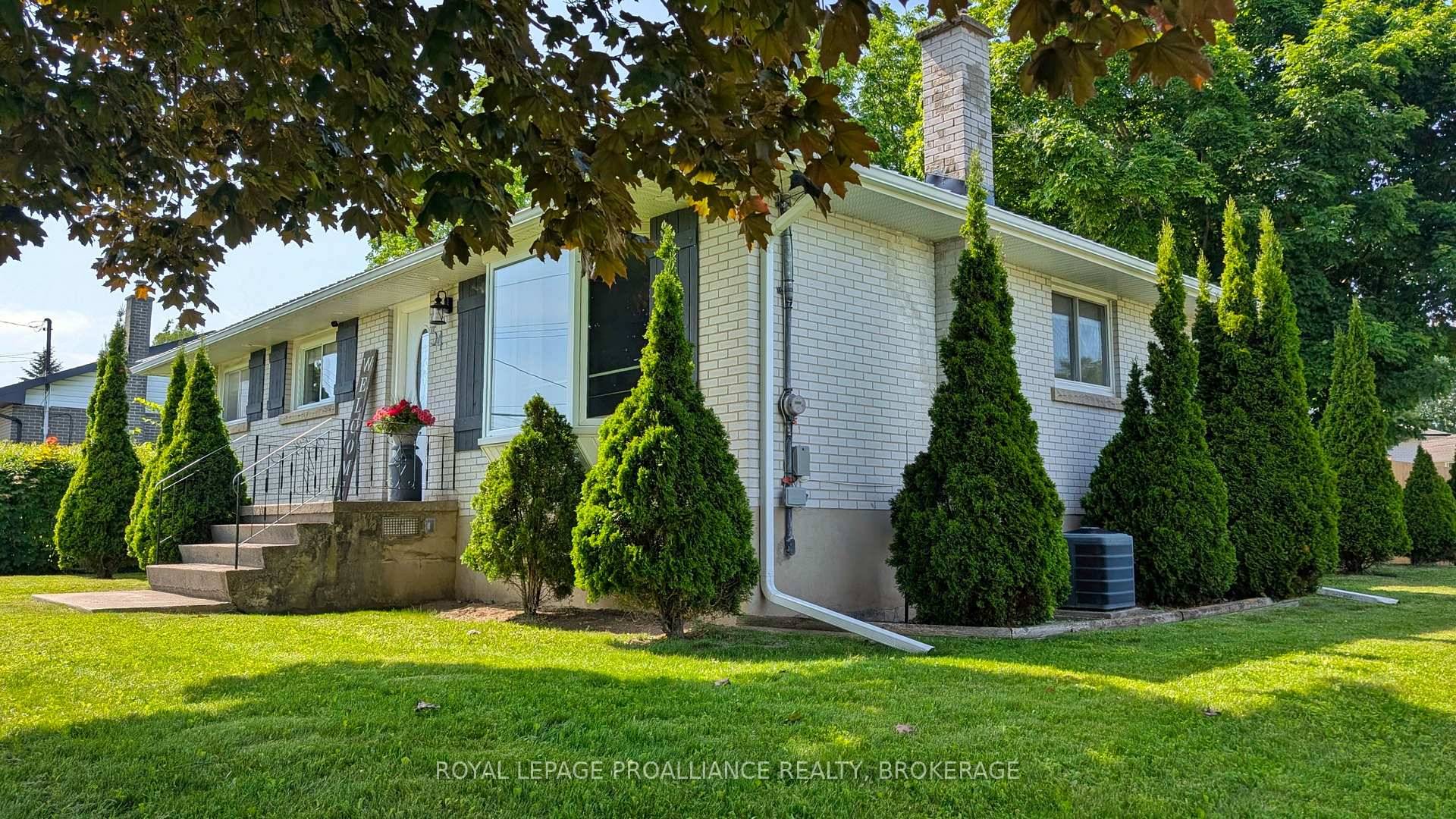 This meticulously maintained bungalow boasts a fresh, neutral aesthetic on the main floor, featuring three spacious bedrooms and an open concept kitchen with maple cabinetry and an island perfect for ...