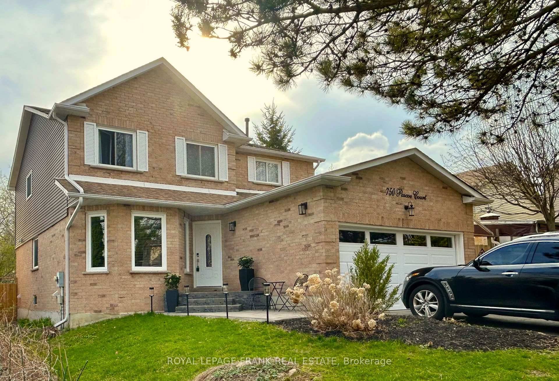 Look no further this beautifully updated home located on rarely offered court situated on an impressive 60' x 157' private lot, has room for everyone !