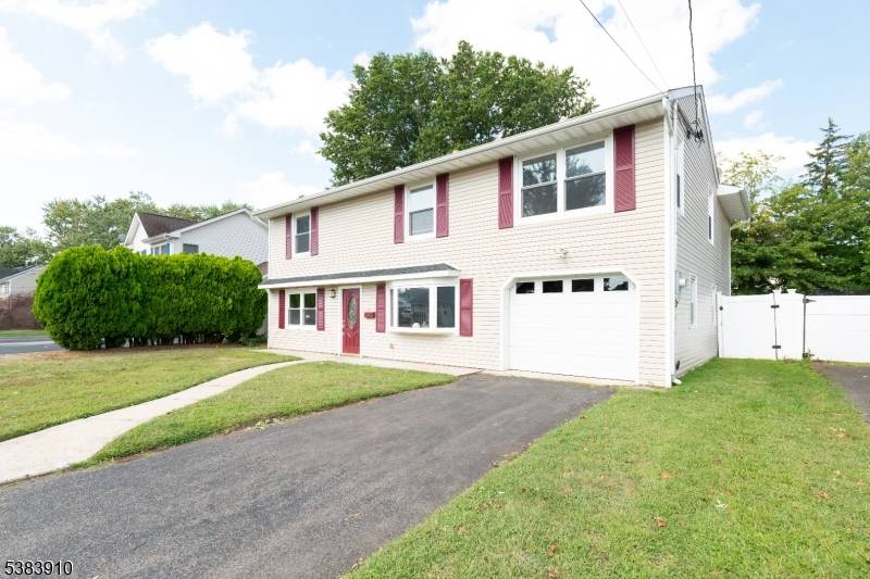 Absolutely stunning 4 bedroom 3 full bath center hall colonial style home that was completely rebuilt in 2011 in the desirable northern side of South Edison.