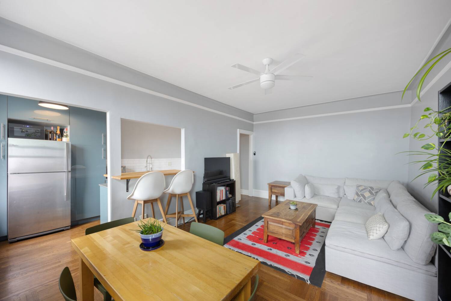 Welcome home to Residence 6B, a sun filled, turnkey one bedroom perched on the top floor of a charming prewar cooperative.