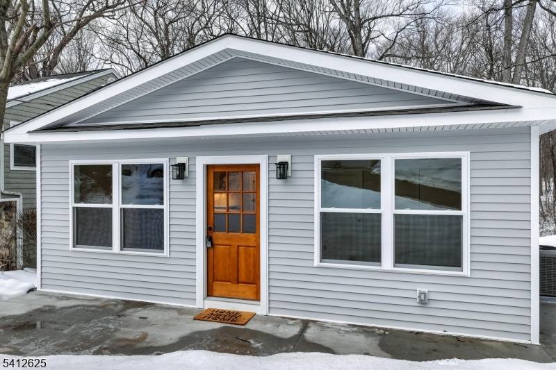 I am thrilled to present this beautiful, fully renovated home located in the highly desirable Cupsaw Lake Community in Ringwood.