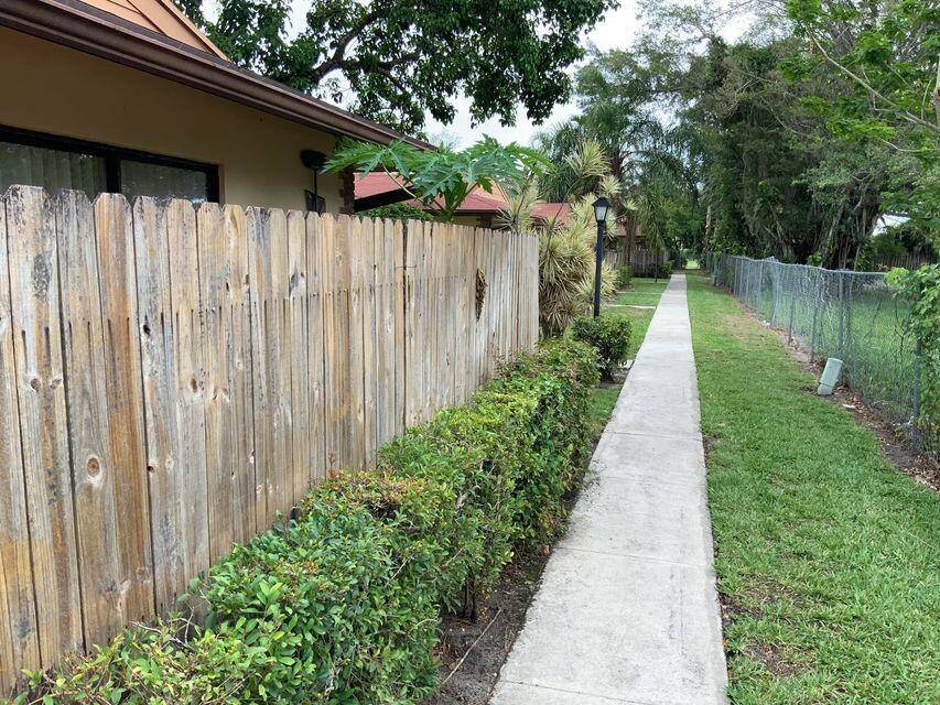 4296 Woodstock Drive Townhouse Palm Beach