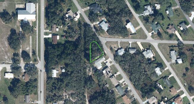 GREAT PIECE OF PROPERTY TO BUILD YOUR DREAM HOME IN SEBRING.