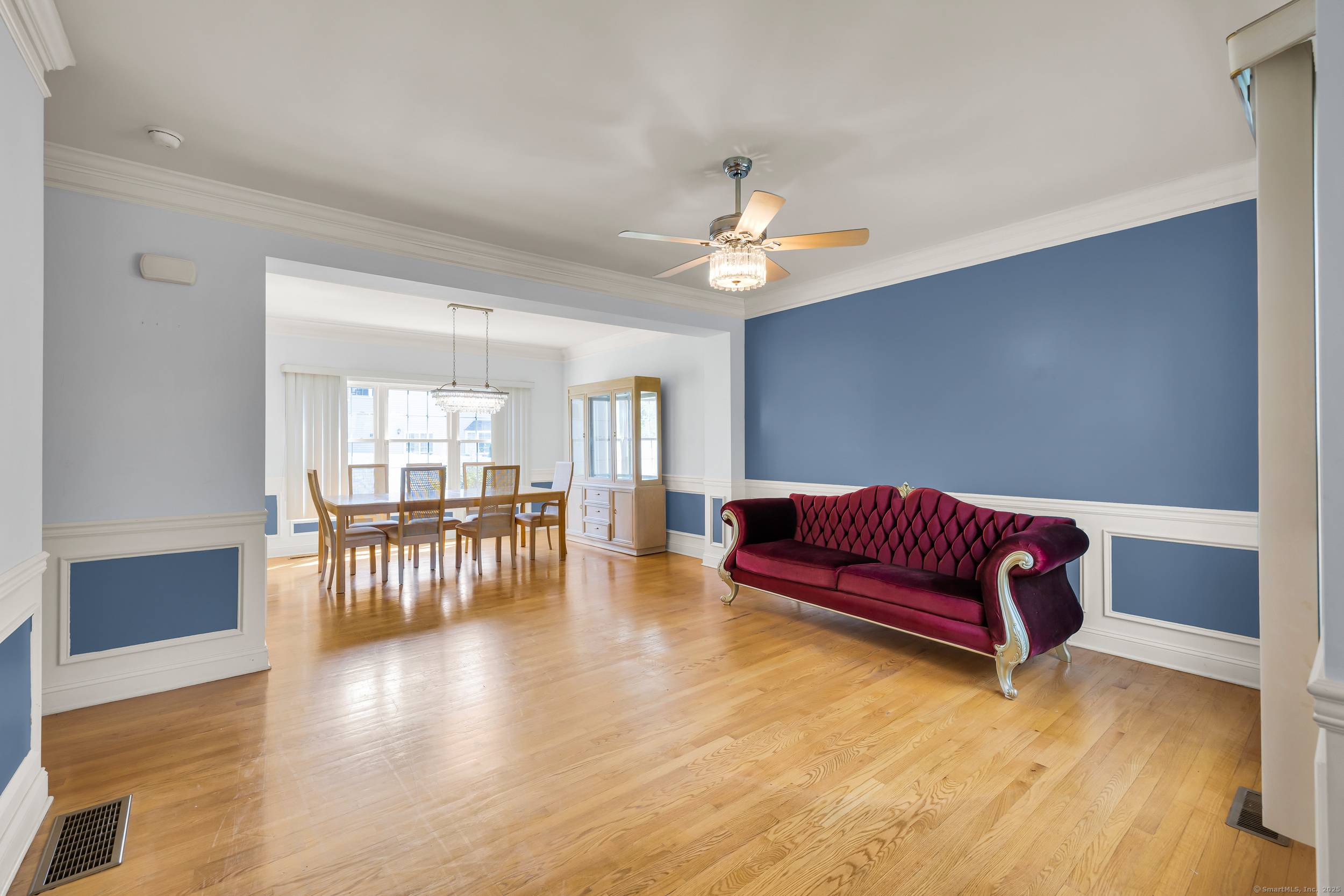 Your dream home awaits. With easy in town commuter rail access to NYC and the northern Connecticut region, this exceptional Stratford residence offers the perfect blend of comfort, space, and ...