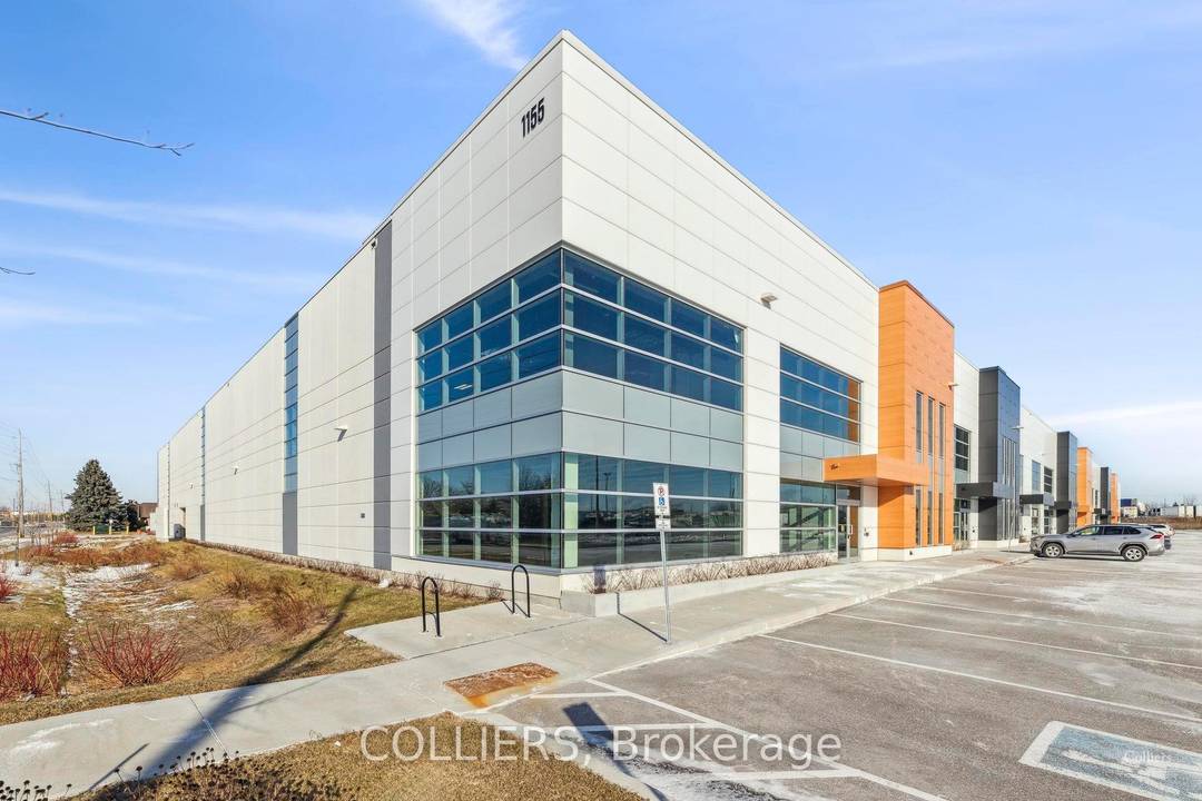 Located in the core of Durham, Lakeside Business Centre offers occupiers and investors the opportunity to own a contemporary, best in class industrial condominium.
