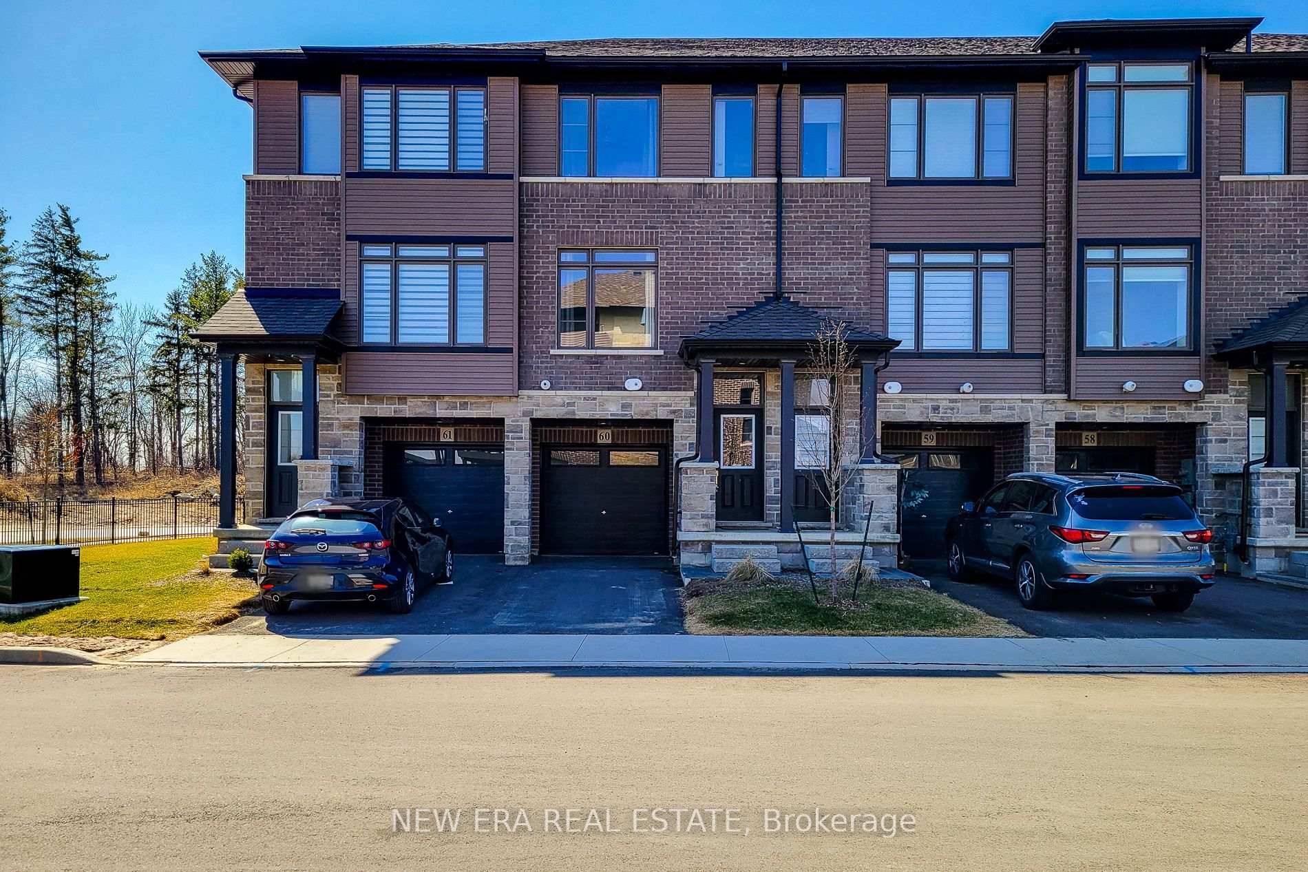 Welcome to this beautifully maintained 3 storey townhouse in a family friendly neighbourhood !