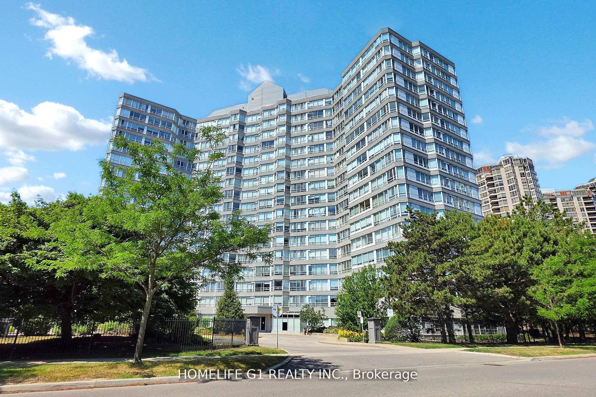 Condo Apartment Primary Bedroom with Ensuite Washroom, Large living Room with solarium.