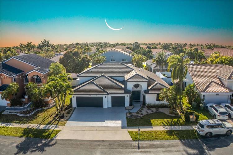 Beautiful single family home located in the highly desirable Preserve Estates community at Chapel Trail in Pembroke Pines.