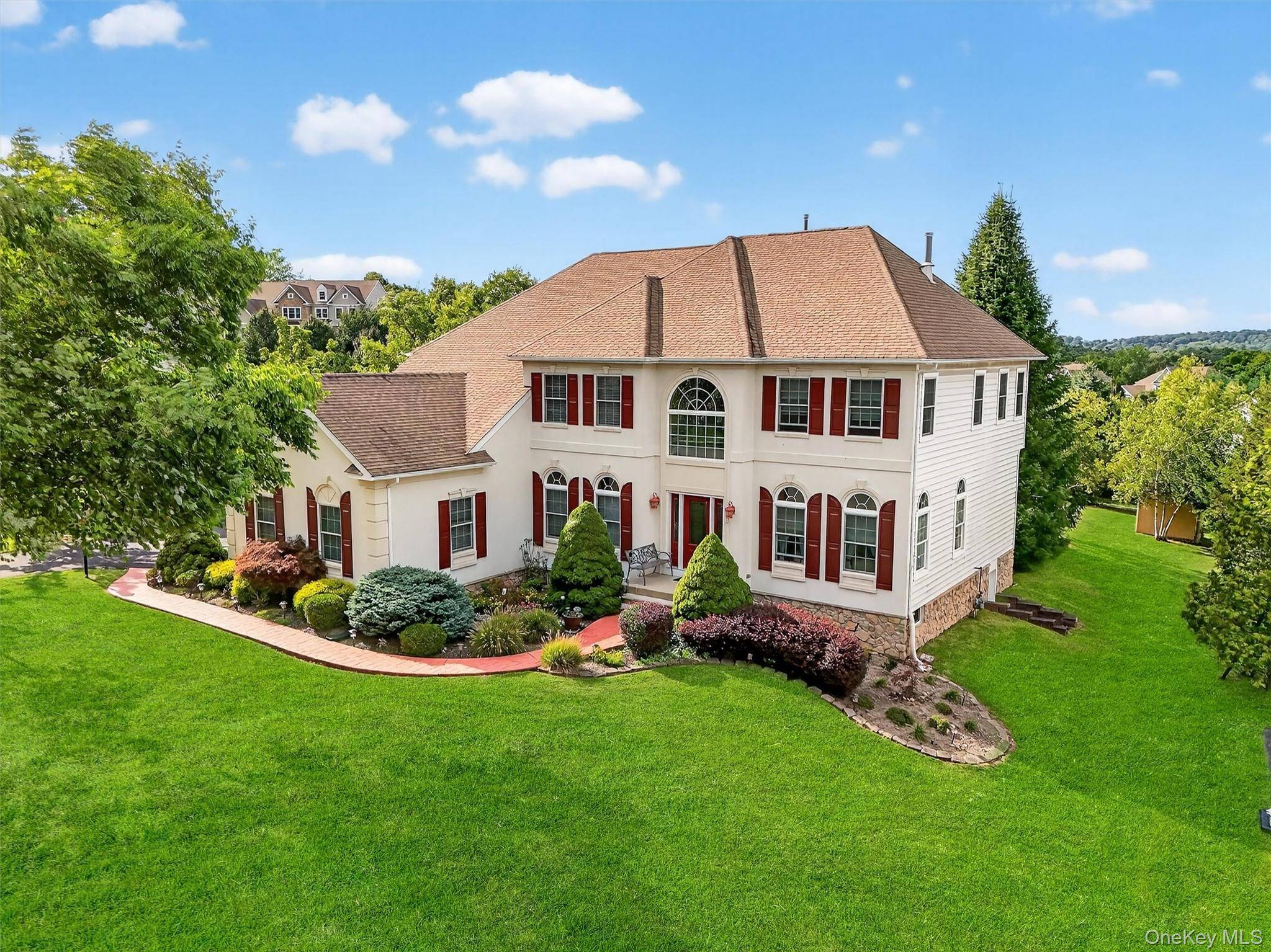 Come fall in love with this luxurious Lennar Built house, nestled in the prestigious Estates of Briarcliff, and make it your forever home !