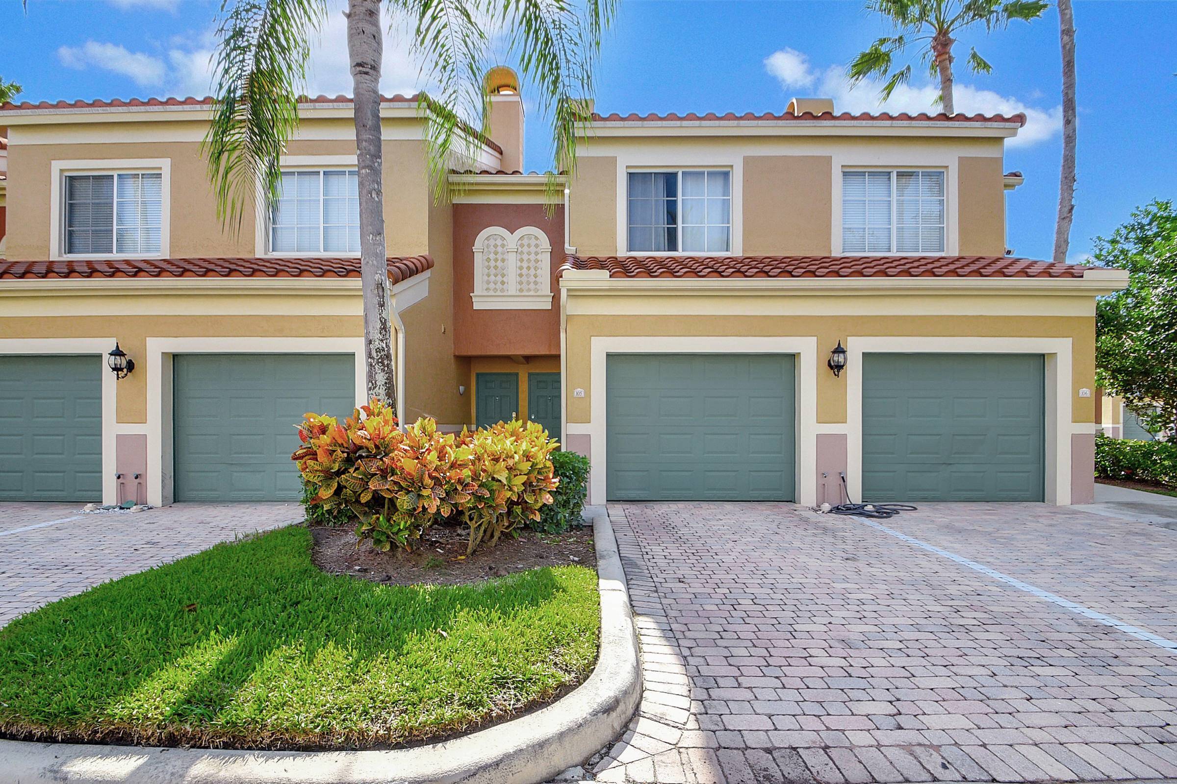 Luxurious turnkey 2BR 2. 5BA townhouse in Wellington's sought after St Andrews at Polo Club, perfect for equestrian renters !