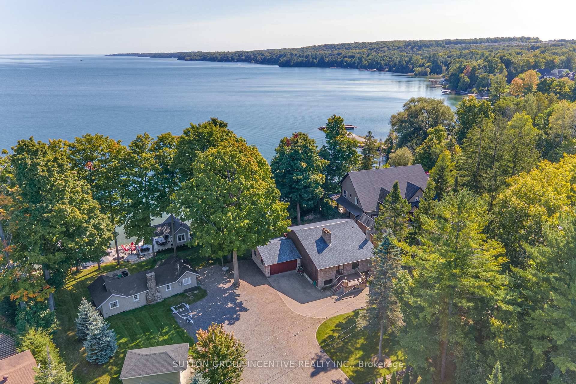 Come see for yourself the beautiful panoramic views looking up and down Kempenfelt Bay Lake Simcoe.