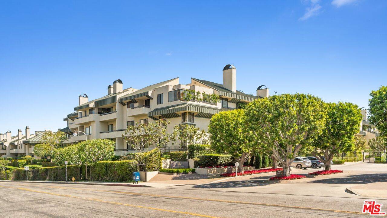 2415   Century Hl 2.0 Beverlywood LA