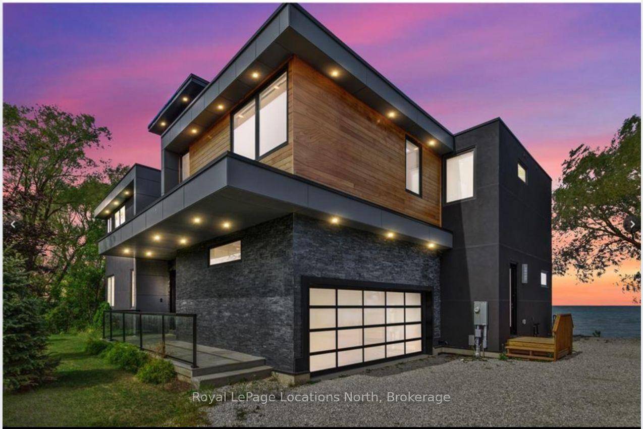 Summer Ready ! This beautiful waterfront property has all the elements you are looking for !