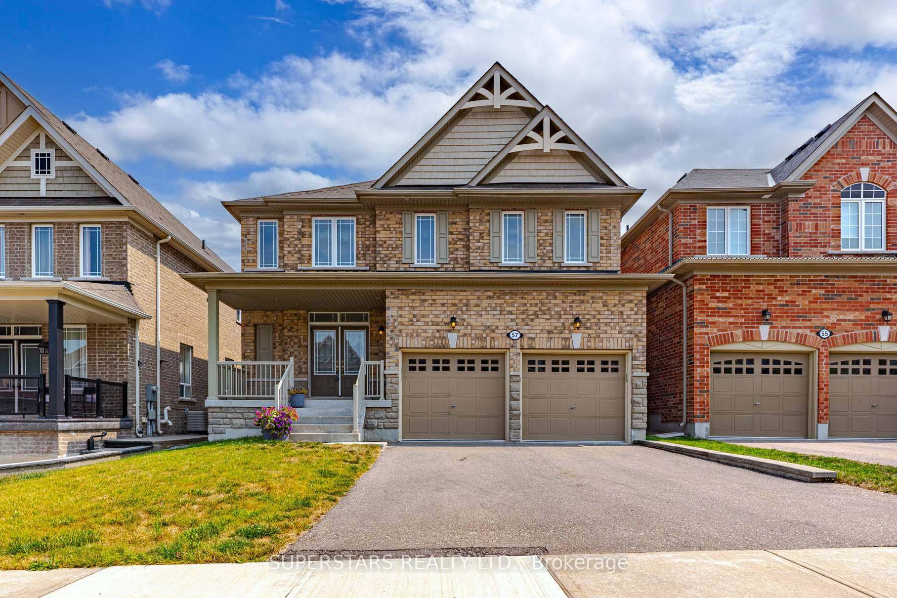 Spacious and beautifully maintained detached home offering approx.