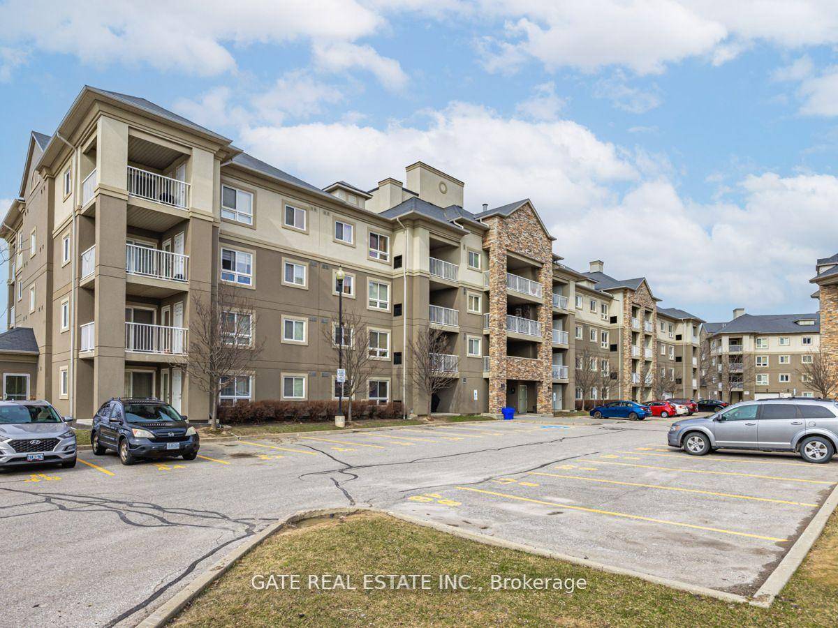 STUNNING ! ! RENT TO OWN OPTION AVAILABLE !
