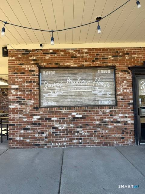 Overview Turnkey opportunity to acquire a well established restaurant business in the desirable shoreline town of Madison, Connecticut.