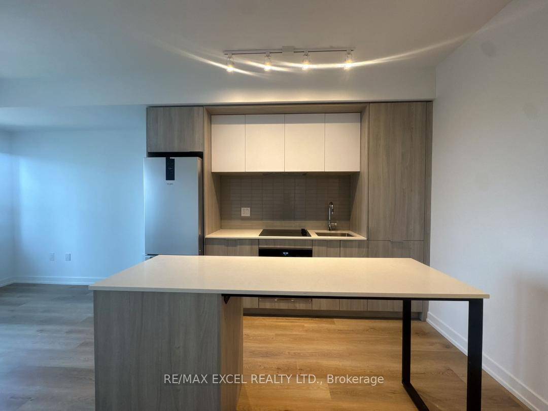 Condominiums at Square One District by Daniels amp ; Oxford is situated in a prime location in the heart of the Mississauga City Centre area.