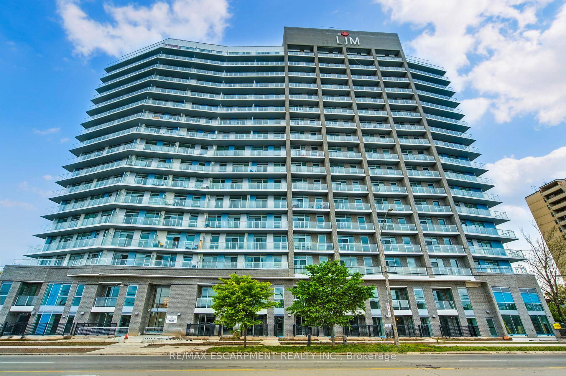 Be the first to live in this brand new south facing penthouse level 1 bedroom, 1 bathroom suite in an exciting new condo development in Stoney Creek.