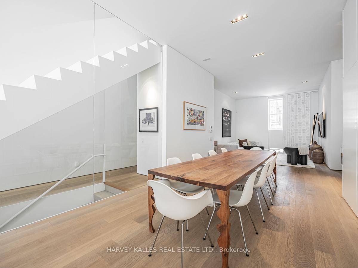 Welcome to 82 Robert Street, a breathtaking modern gem in a coveted neighbourhood, designed by award winning firm GH3 under the vision of Pat Hanson.