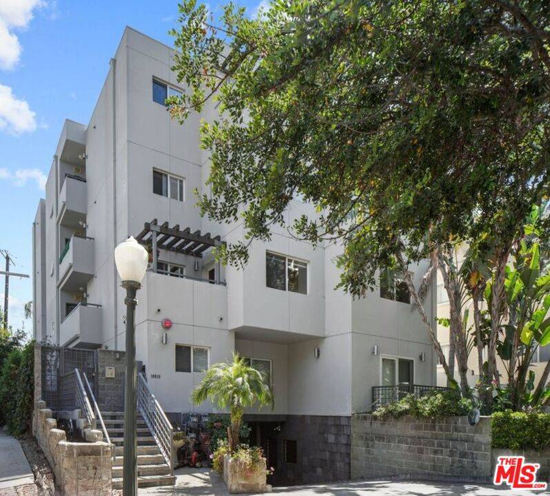 10616   Kinnard Ave 3BR Westwood La