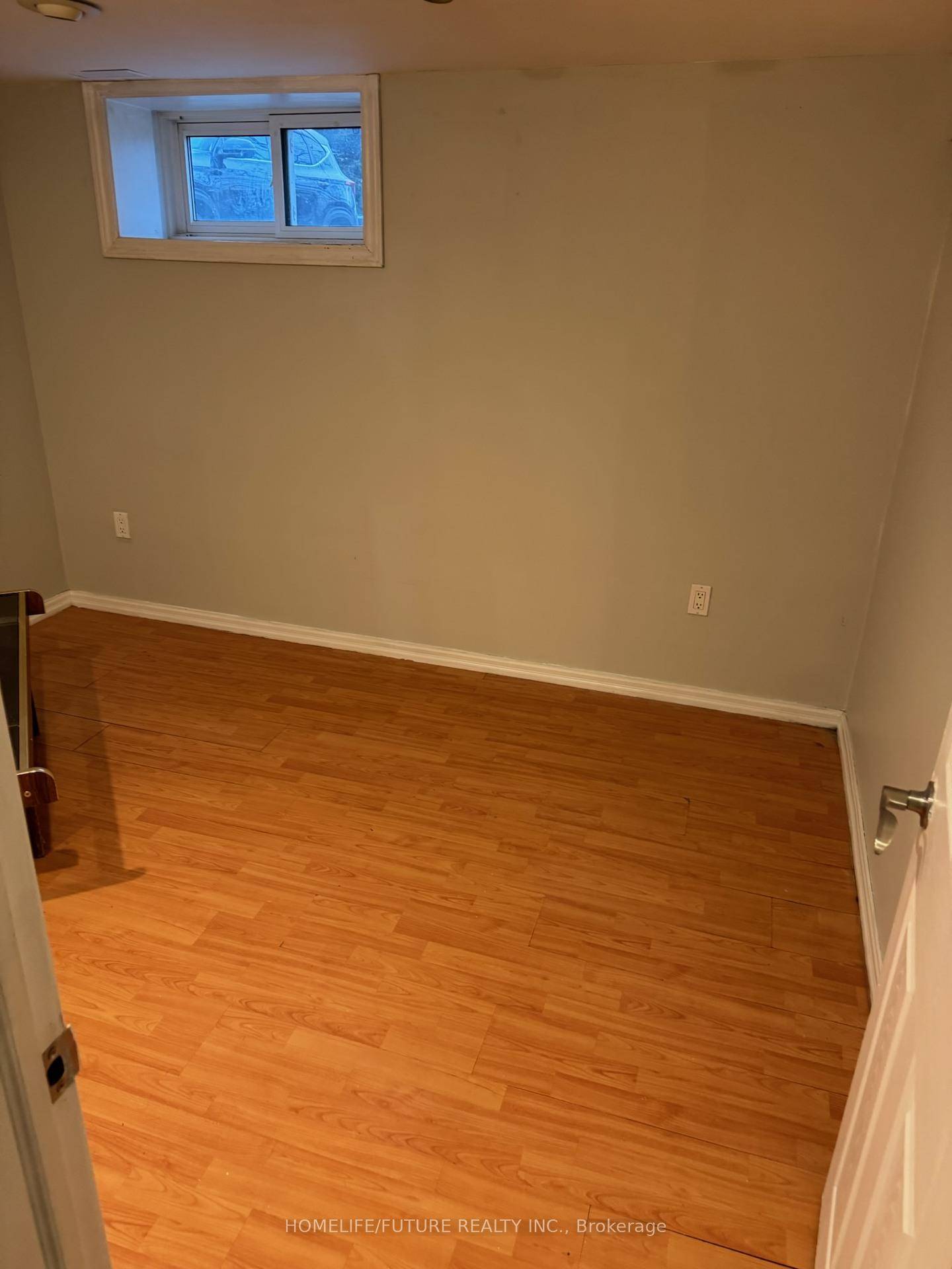 Beautiful, Spacious And Bright 3 Bedroom Basement Unit Located In The Lovely Highland Creek !