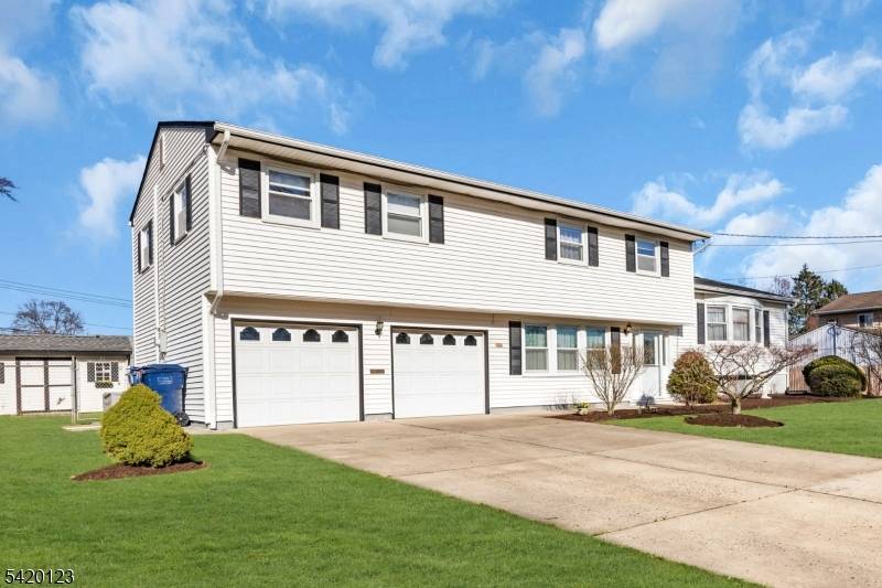 Pawnee Rd North Brunswick Twp. New Jersey Single-Family