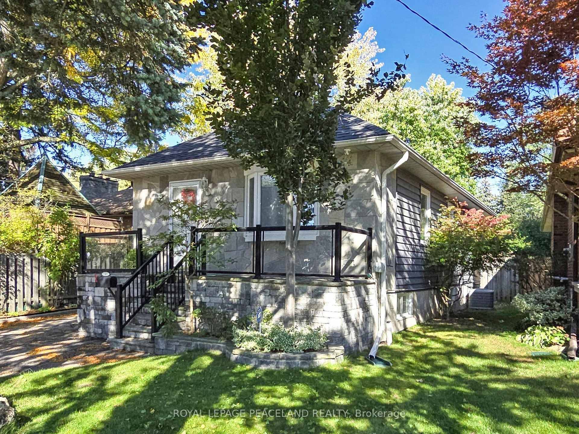 Fully Furnished entire lovely property for lease.