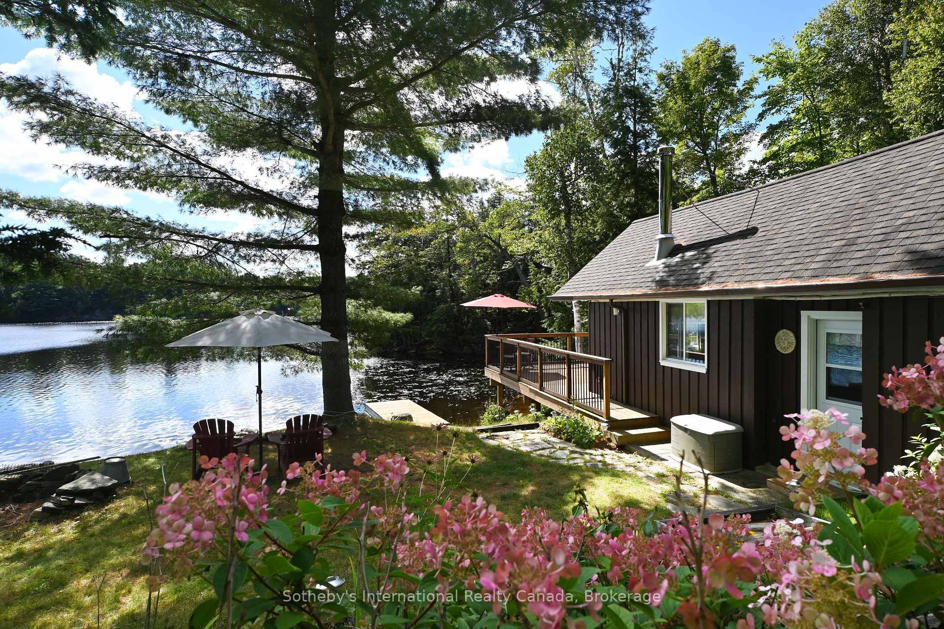 If what you are looking for is a cute and compact cottage at an approachable price then look no further.