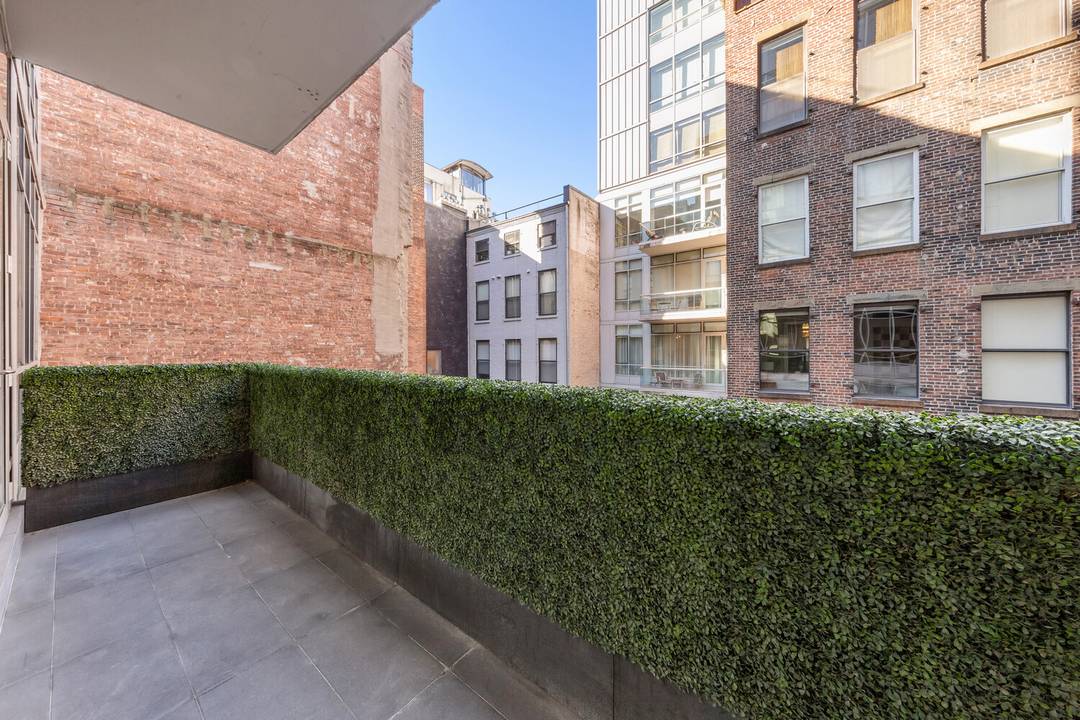 139 Wooster Street, Residence 4B Modern Loft Luxury in the Heart of SoHo Welcome to Residence 4B at 139 Wooster Street a refined two bedroom, two bathroom SoHo loft showcasing ...
