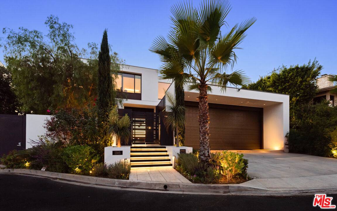 1313   Collingwood Pl 6.0 Sunset Strip LA