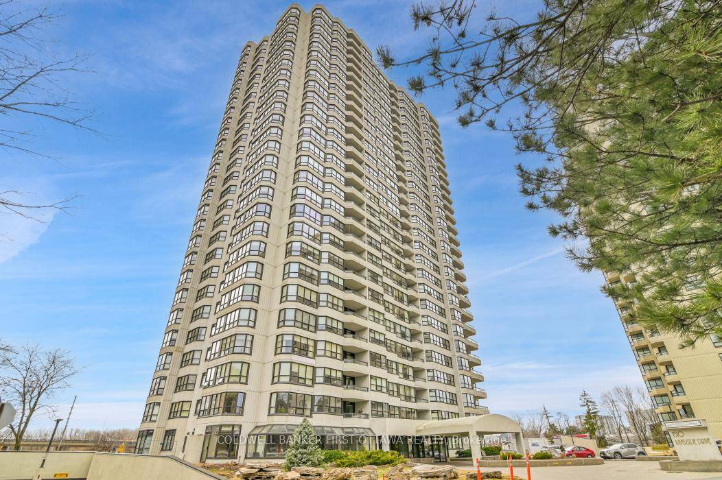 Welcome to The Raphael, located in Tower II of The Riviera Complex.