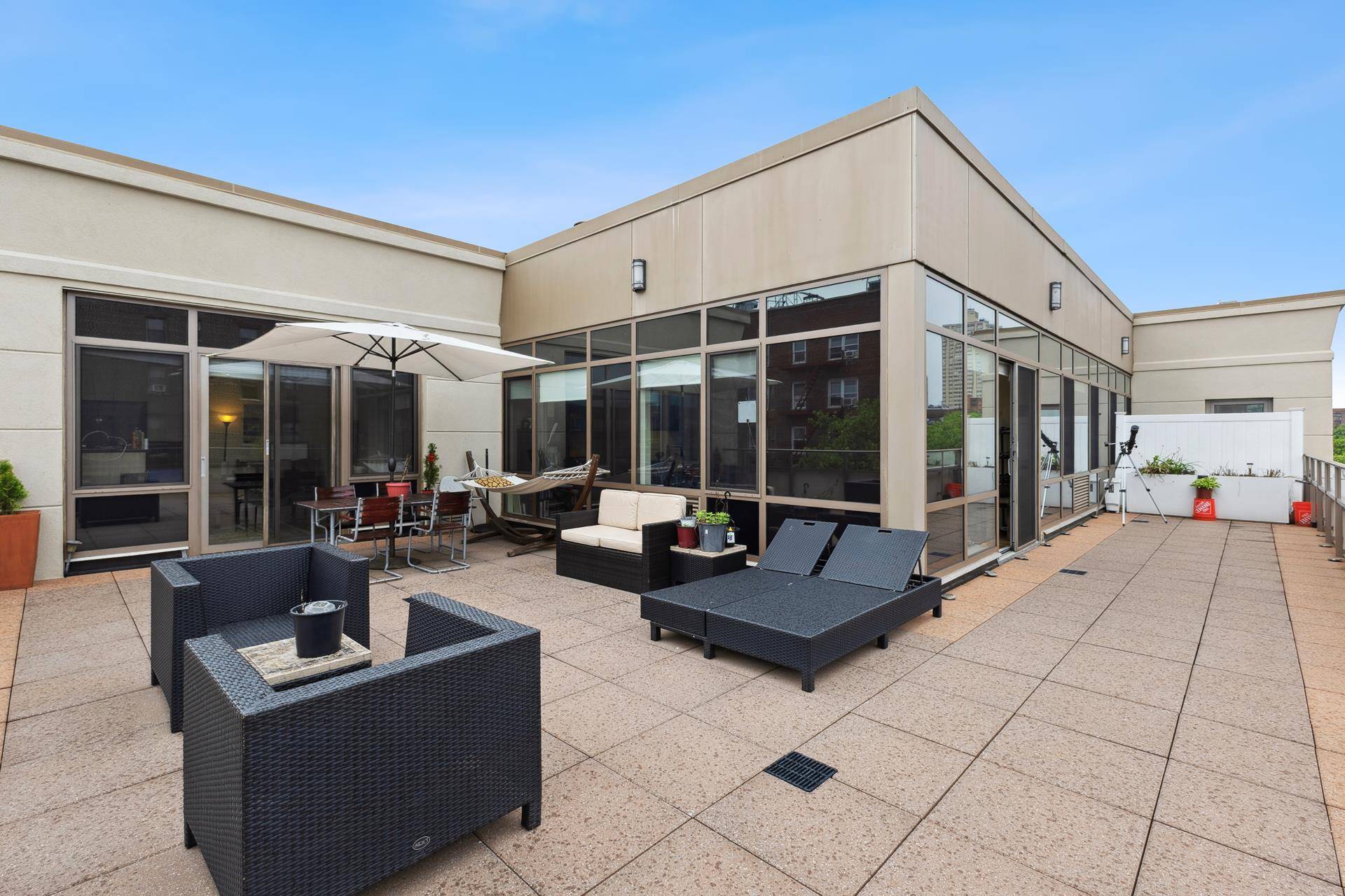 VIRTUAL TOURS AVAILABLE LARGE PRIVATE TERRACE ASSIGNED PARKING AND STORAGE UNIT Located in Forest Hills, this expansive 2 bedroom, 2 bathroom residence boasts an open layout and a large 860 ...