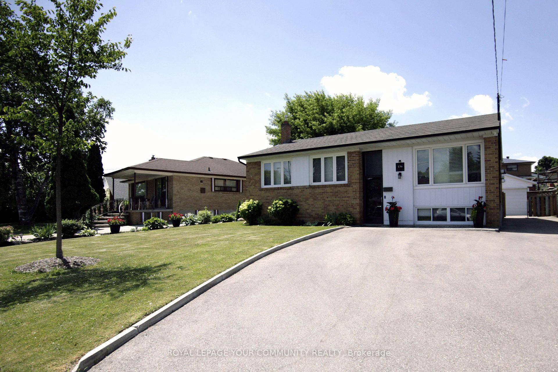 Welcome to 136 Strathburn Blvd.