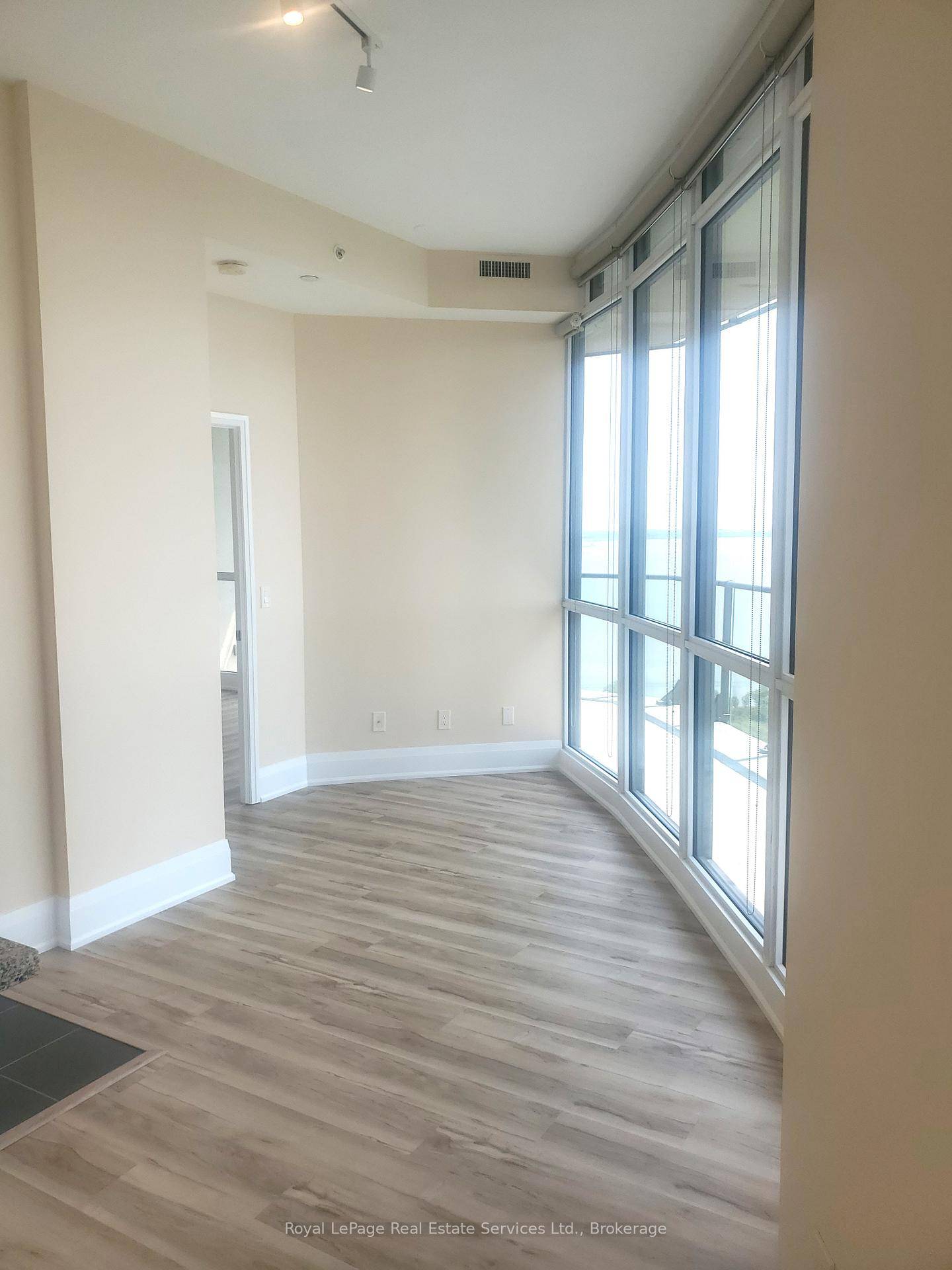 59 Annie Craig Drive Unit 3702 Toronto Waterfront Luxury.