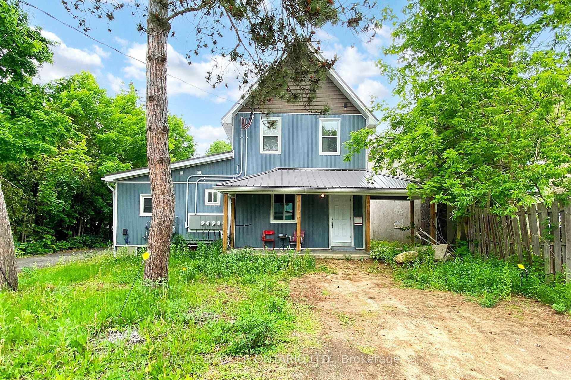 Discover an exceptional investment opportunity with this fully renovated turnkey fourplex, ideally located in the heart of Gravenhurst.