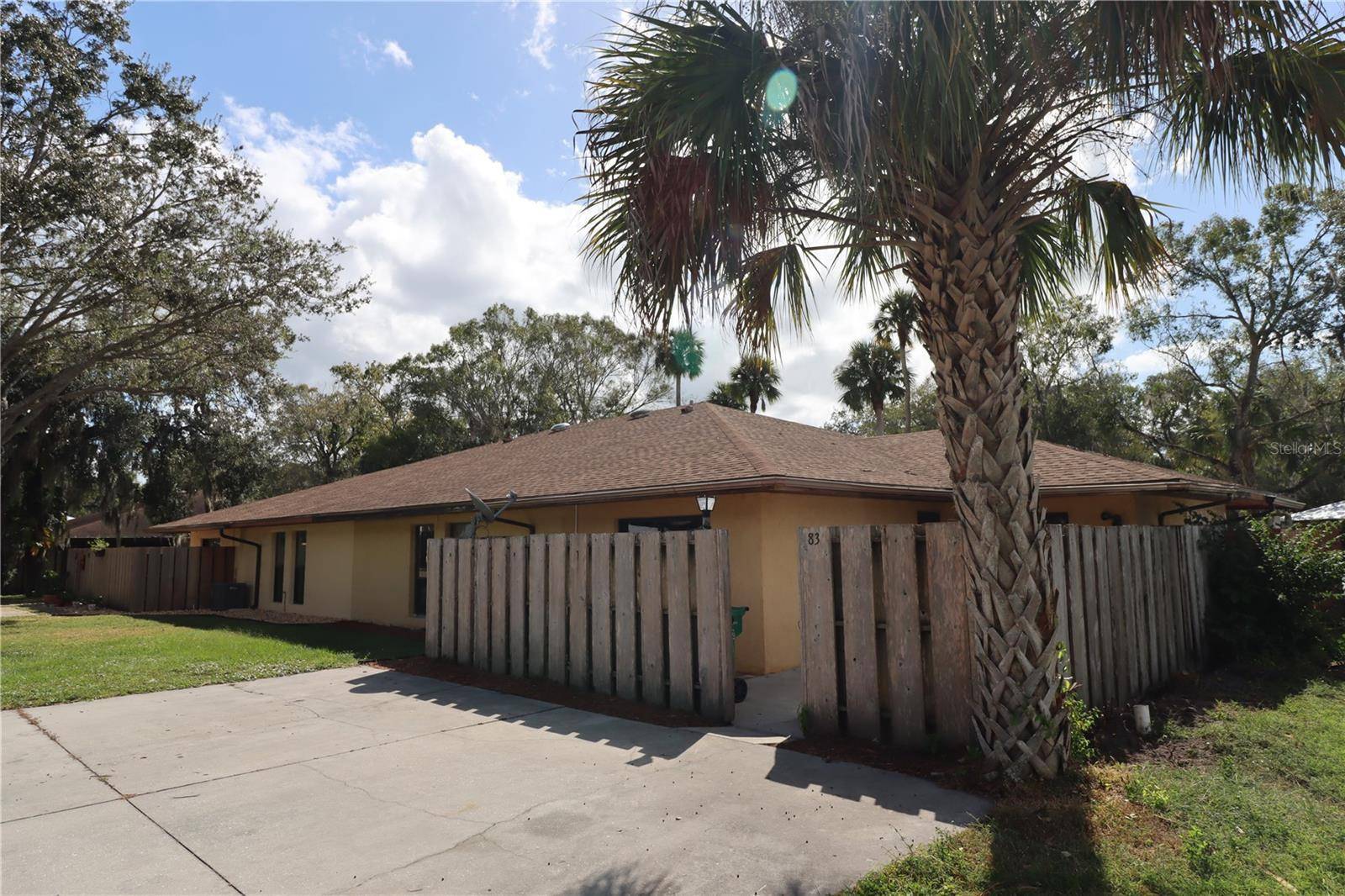 Rent to Own Oak Lake Villas 2 bedroom 2 bath, new a c 2023, new roof 2020, new HW heater Laminate flooring throughout, walk in closet with custom built in ...