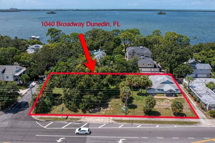 RARE OPPORTUNITY ! Nestled in the heart of Dunedin, almost 3 4 of an acre of property located on highly visible and well traveled Broadway Avenue.